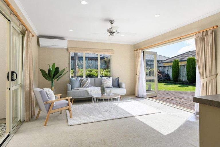 Photo of property in 31 Cairns Crescent, Rototuna, Hamilton, 3210