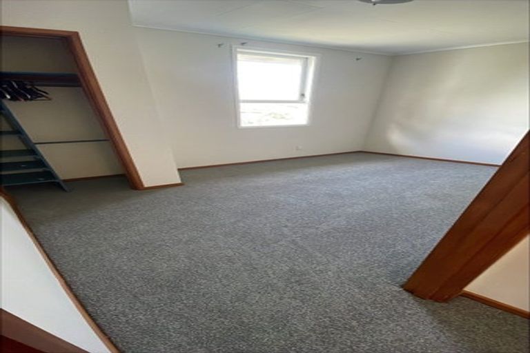 Photo of property in 50 Gossamer Drive, Pakuranga Heights, Auckland, 2010