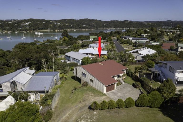 Photo of property in 6 Deeming Road, Okiato, Russell, 0272