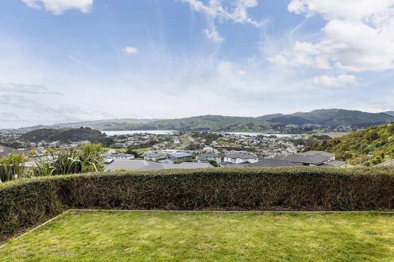 Photo of property in 75 Endeavour Drive, Whitby, Porirua, 5024