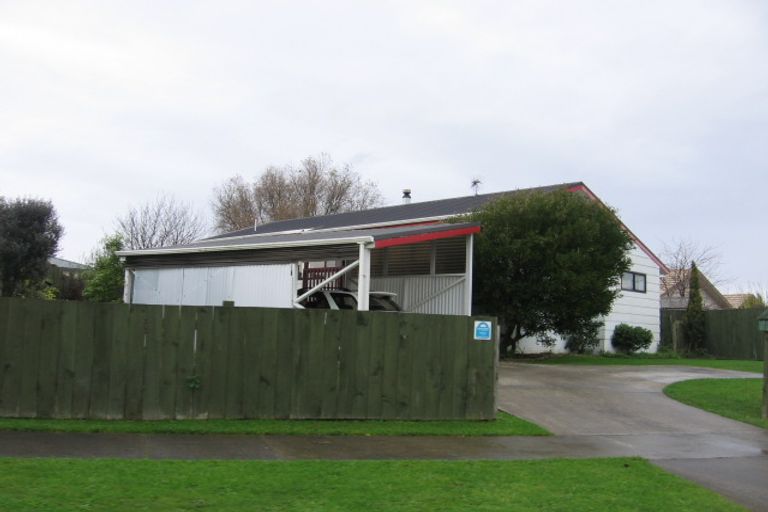 Photo of property in 30 Lydia Place, Kelvin Grove, Palmerston North, 4414
