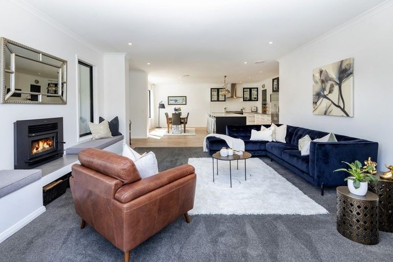 Photo of property in 63a Evelyn Road, Cockle Bay, Auckland, 2014