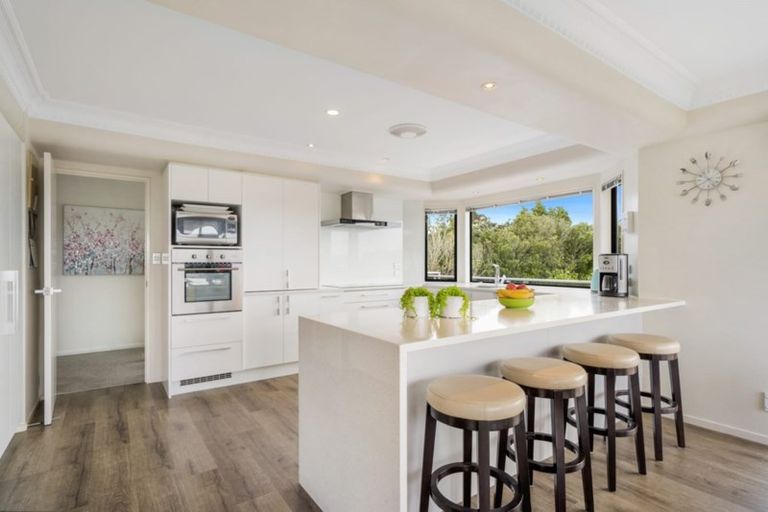 Photo of property in 42 Westview Court, Somerville, Auckland, 2014