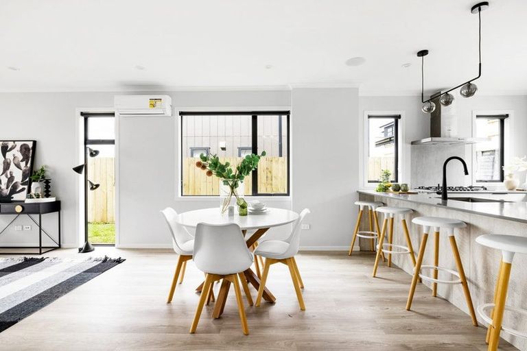 Photo of property in 2/42 Rose Berry Crescent, Flagstaff, Hamilton, 3210