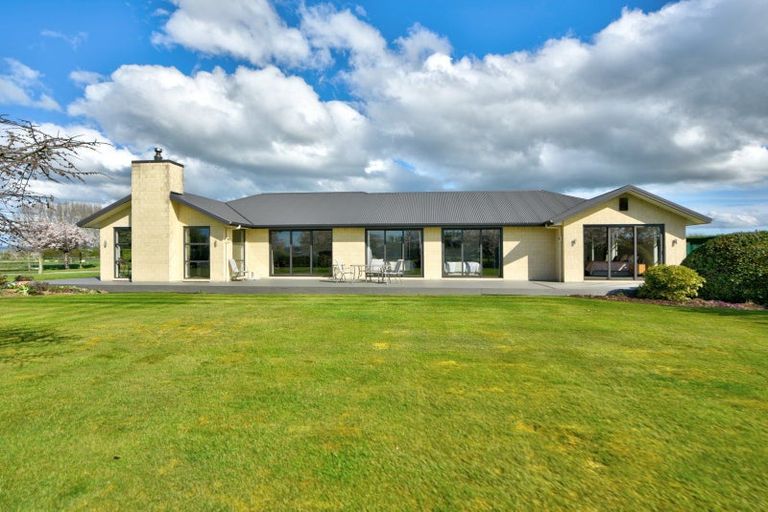 Photo of property in 24 Mckinnon Road, Edendale, Wyndham, 9893