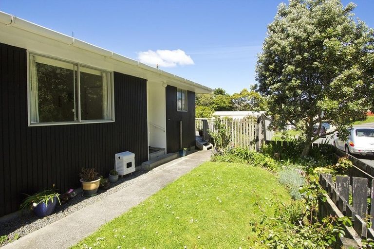 Photo of property in 64 Mulberry Street, Maungaraki, Lower Hutt, 5010