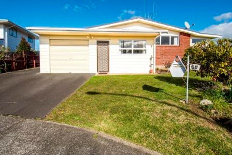 Photo of property in 24 Cedar Grove, Matua, Tauranga, 3110