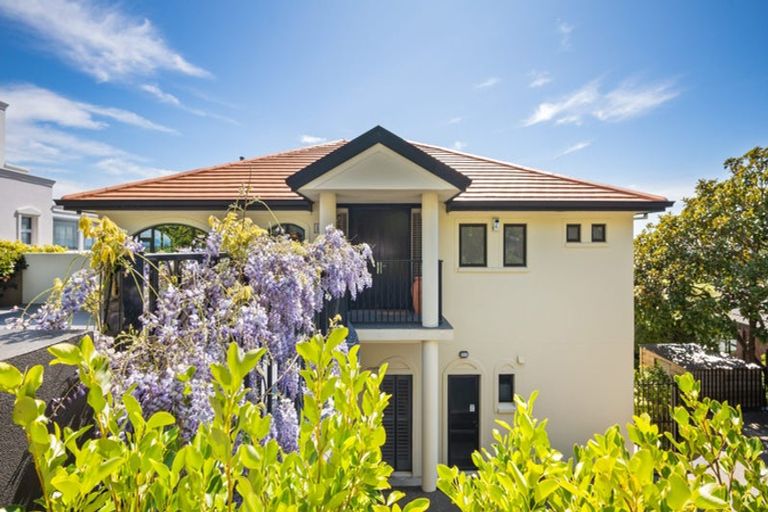 Photo of property in 39 Overdale Drive, Cashmere, Christchurch, 8022