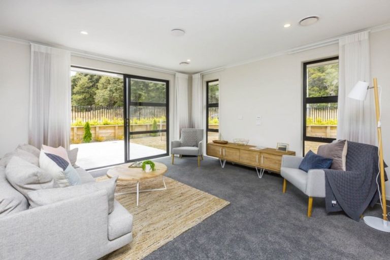 Photo of property in 2 Hopkirk Avenue, Wallaceville, Upper Hutt, 5018