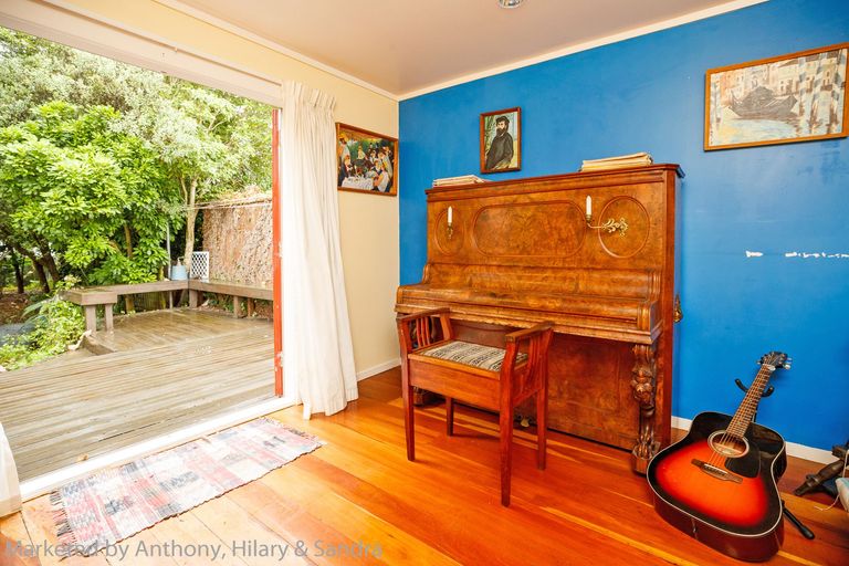 Photo of property in 3 Hereford Street, West End, Palmerston North, 4410