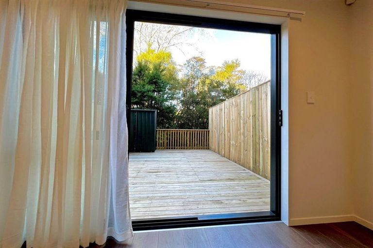 Photo of property in 57 Morihana Close, Glen Eden, 0602