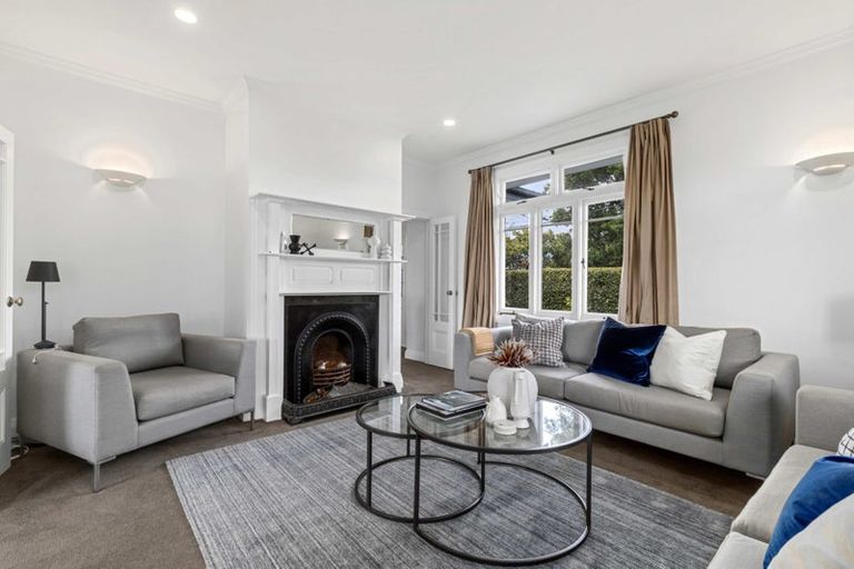 Photo of property in 1/41 East Coast Road, Milford, Auckland, 0620