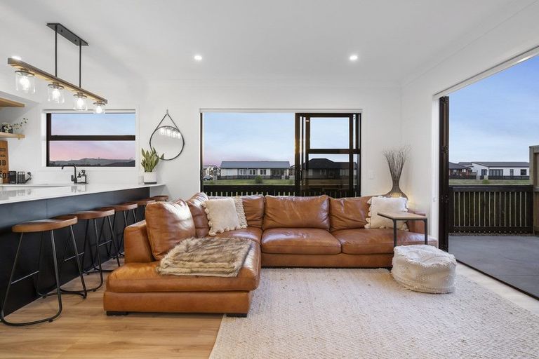 Photo of property in 8 Manaia Place, Papamoa, 3118