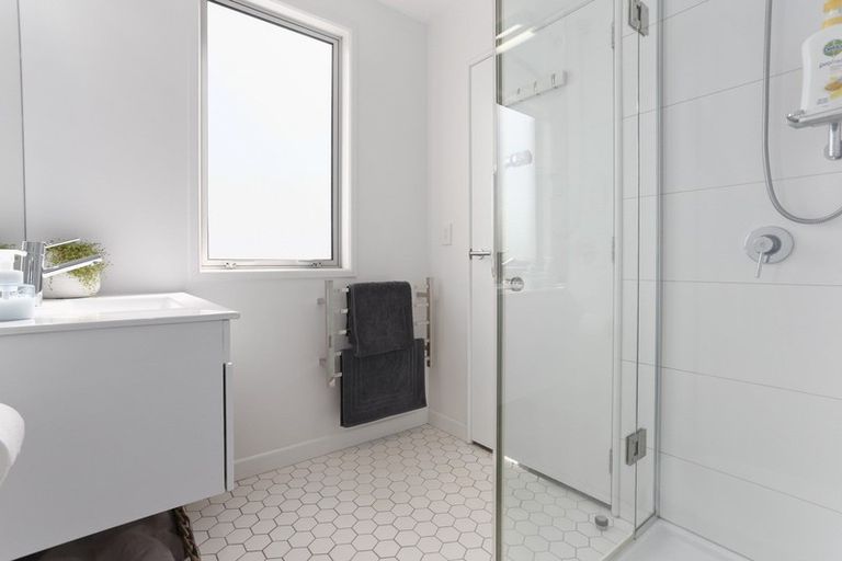 Photo of property in 24 Tanners Road, Mangere Bridge, Auckland, 2022