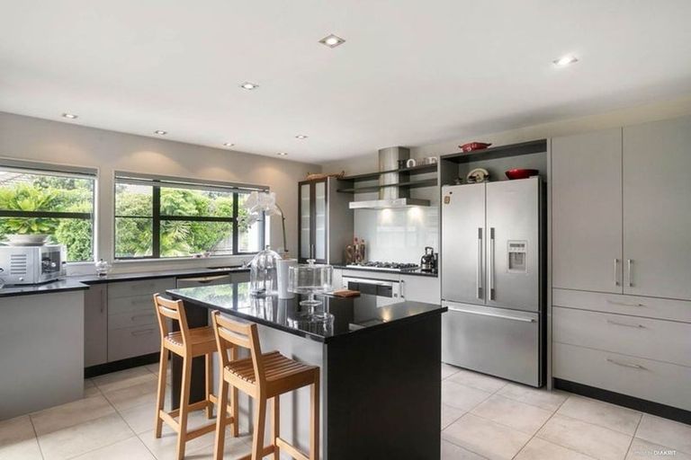 Photo of property in 7 Bronwylian Drive, Flat Bush, Auckland, 2016