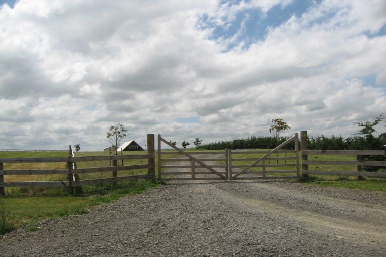 Photo of property in 176 Urquhart Road, Karaka, Papakura, 2580