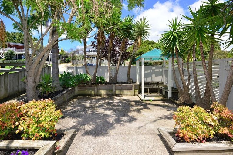 Photo of property in 15 Sundown Avenue, Manly, Whangaparaoa, 0930