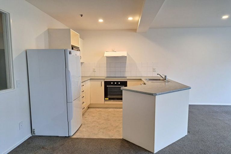 Photo of property in Courtenay Apartments, 602/120 Courtenay Place, Te Aro, Wellington, 6011
