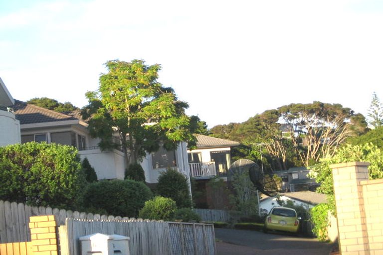 Photo of property in 8 Philip Keith Rise, Hillcrest, Auckland, 0627