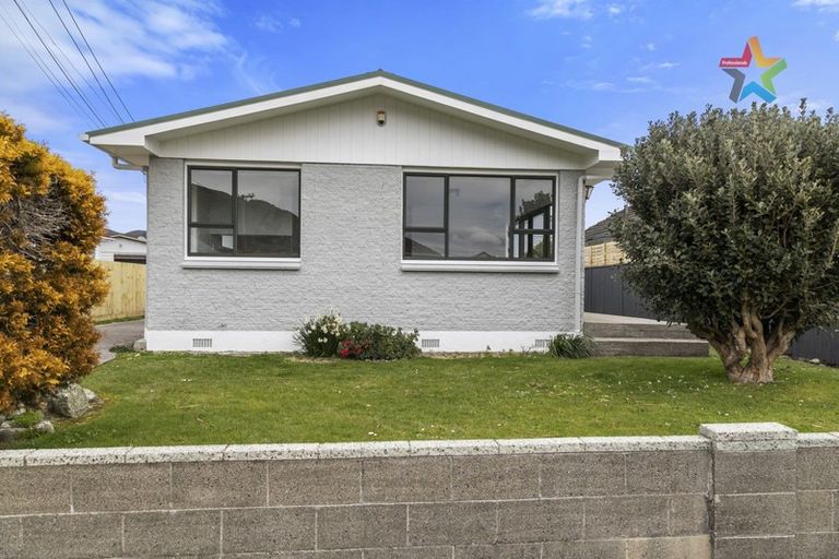 Photo of property in 59 Chapman Crescent, Naenae, Lower Hutt, 5011