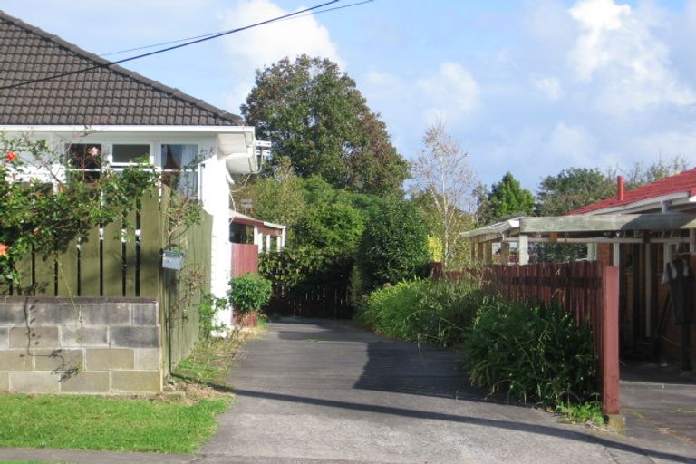 Photo of property in 1/69 Larnoch Road, Henderson, Auckland, 0610