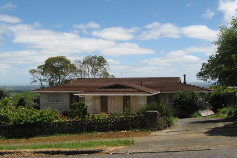 Photo of property in 11 Paparata Road, Bombay, 2675