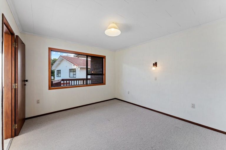 Photo of property in 40 Bosun Terrace, Whitby, Porirua, 5024