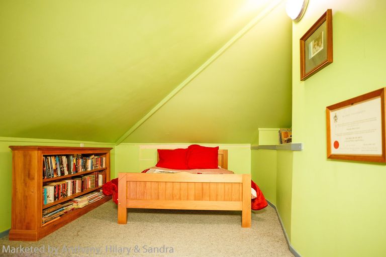 Photo of property in 3 Hereford Street, West End, Palmerston North, 4410