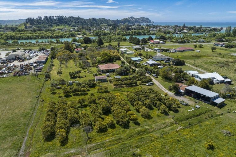 Photo of property in 51 Tauwhareparae Road, Tolaga Bay, 4077