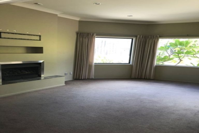 Photo of property in 52 Shelter Drive, Greenhithe, Auckland, 0632