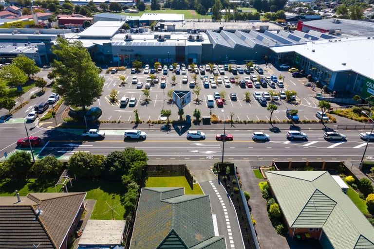 Photo of property in 82 Main North Road, Papanui, Christchurch, 8052