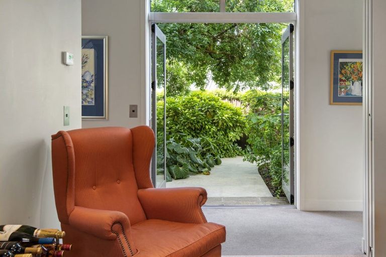 Photo of property in 33 Wroxton Terrace, Merivale, Christchurch, 8014