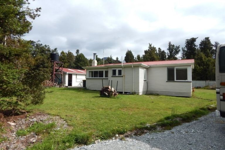 Photo of property in 1279 Lake Kaniere Road, Lake Kaniere, Kokatahi, 7881