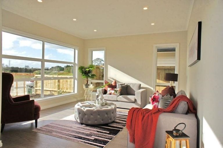 Photo of property in 14 Rauaruhe Road, Karaka, Papakura, 2113