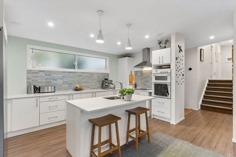 Photo of property in 72 Kiwitea Street, Sandringham, Auckland, 1041