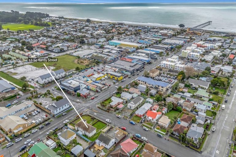 Photo of property in 12 Hardy Street, New Brighton, Christchurch, 8061