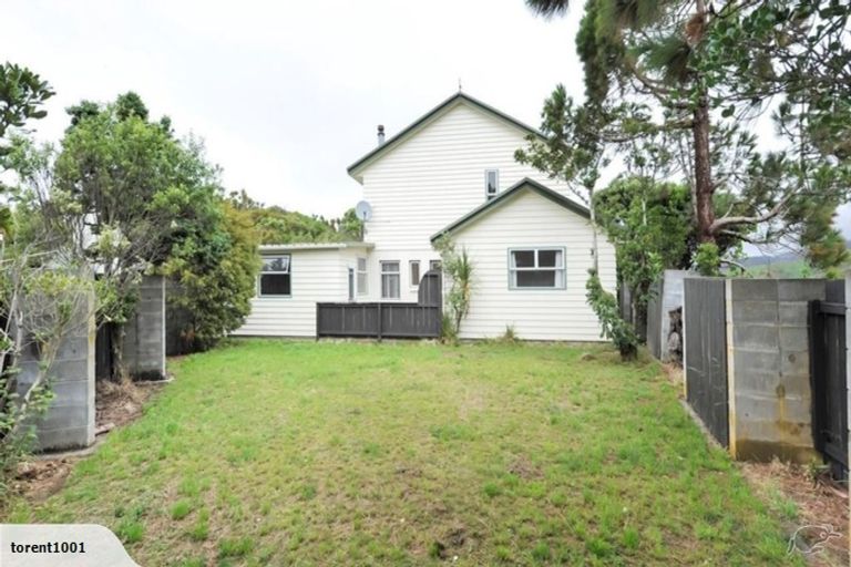 Photo of property in 12 Arizona Grove, Brooklyn, Wellington, 6021