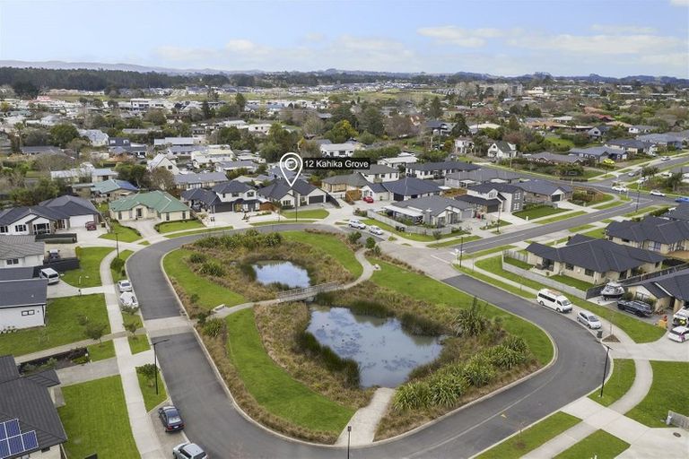 Photo of property in 12 Kahika Grove, Huapai, Kumeu, 0810