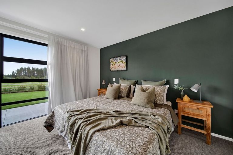 Photo of property in 13 Thomason Road, Egmont Village, New Plymouth, 4371