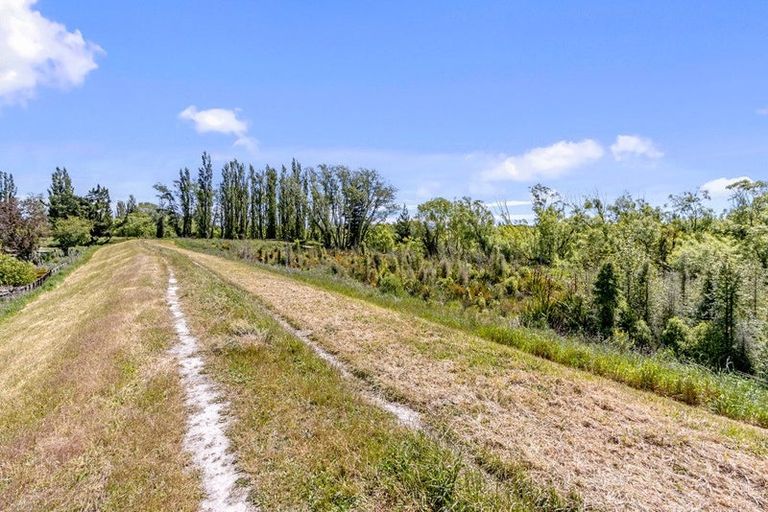 Photo of property in 1 Pine Avenue, Kainga, Christchurch, 8083