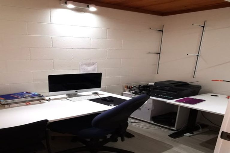 Photo of property in 50 Girrahween Drive, Totara Vale, Auckland, 0629