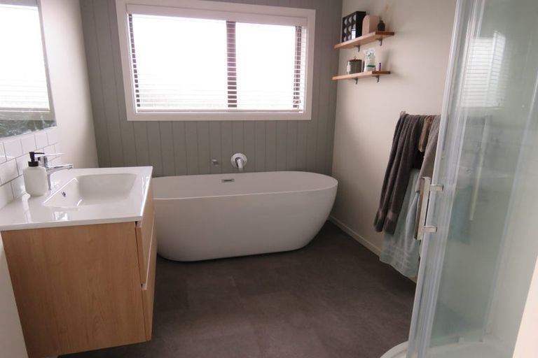 Photo of property in 28 Chedworth Avenue, Bishopdale, Christchurch, 8053