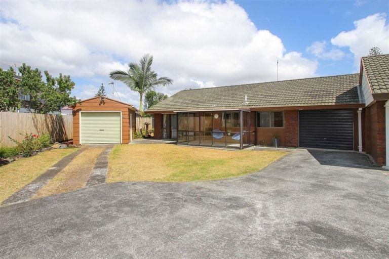 Photo of property in 4/4 Beach Road, Orewa, 0931