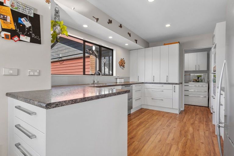 Photo of property in 17 Coleridge Place, Stoke, Nelson, 7011