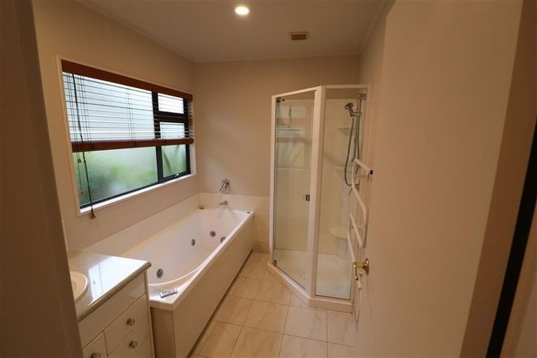 Photo of property in 34 Birkinshaw Grove, Riverstone Terraces, Upper Hutt, 5018