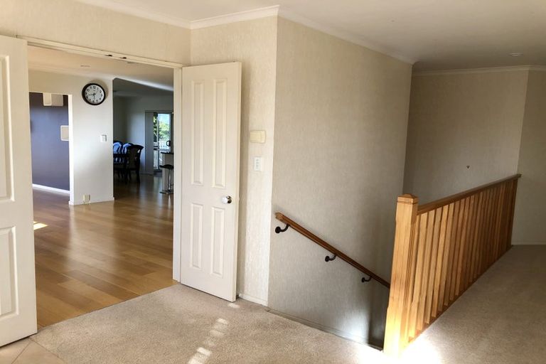 Photo of property in 80 Luckens Road, West Harbour, Auckland, 0618