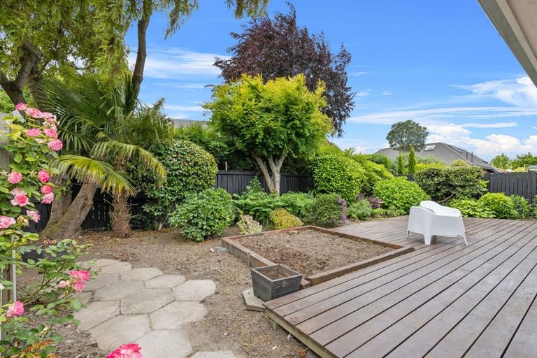 Photo of property in 2/65a Hamilton Avenue, Ilam, Christchurch, 8041