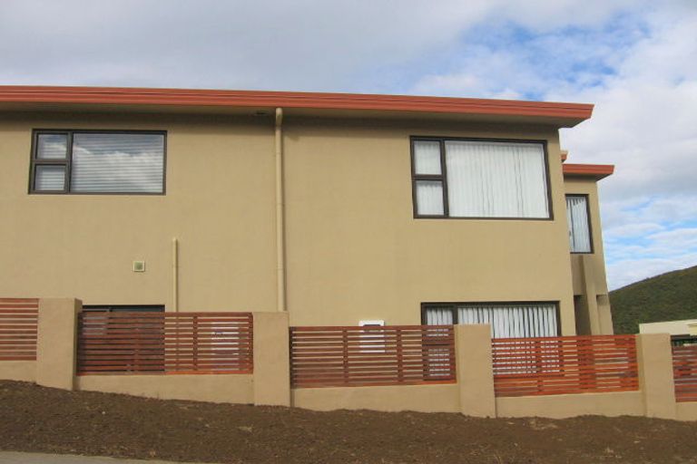Photo of property in 20 Domanski Crescent, Owhiro Bay, Wellington, 6023