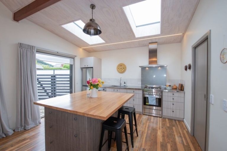 Photo of property in 8d Naylor Street, Clyde, 9330