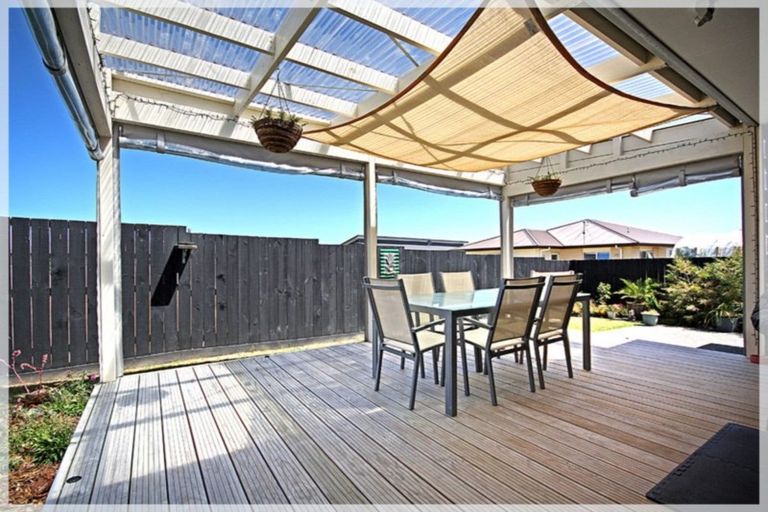 Photo of property in 12 Oxnam Place, Foxton Beach, Foxton, 4815